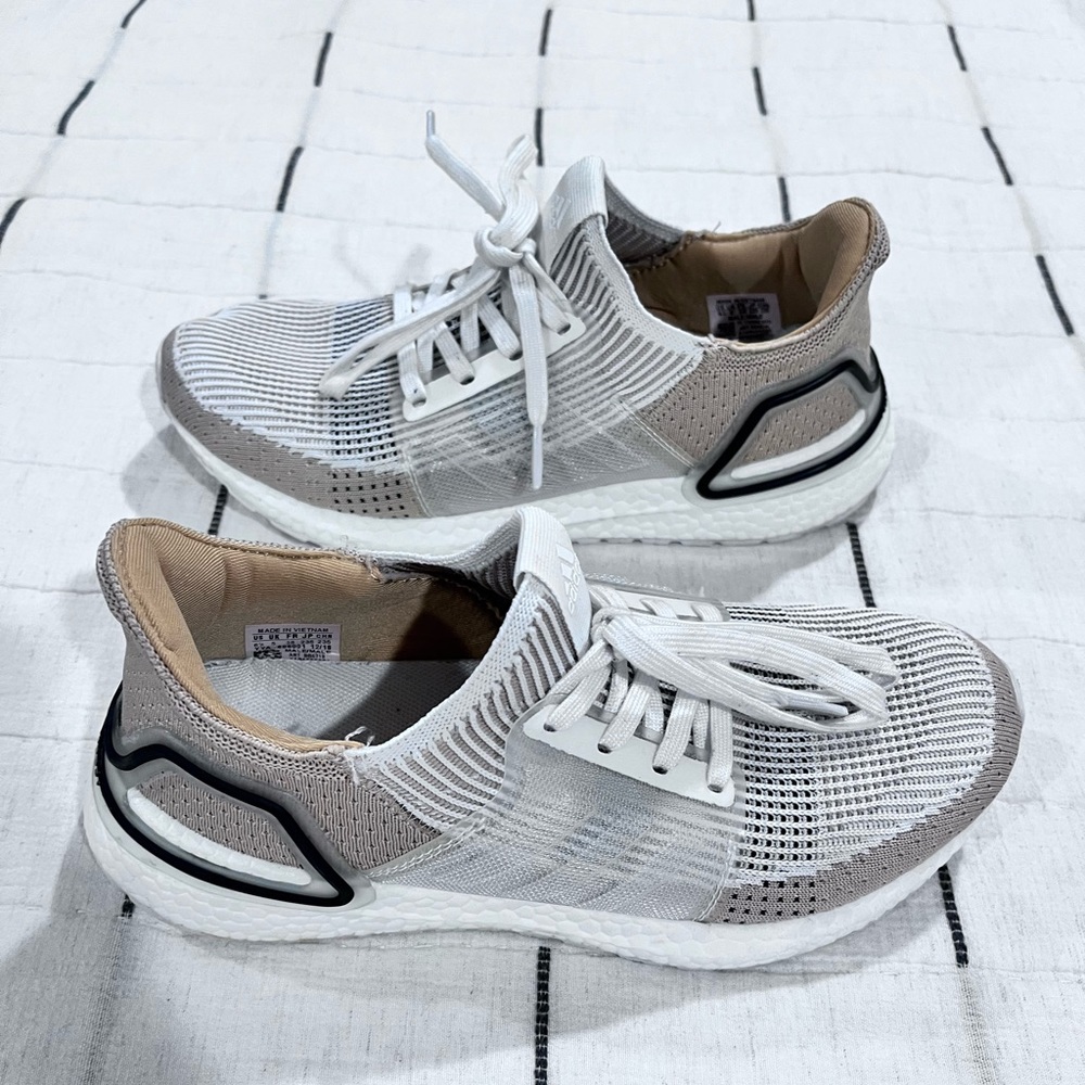 Adidas Boost 6.5